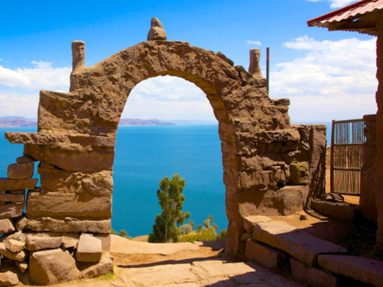 Islas Taquille y Uros Full Day Tour