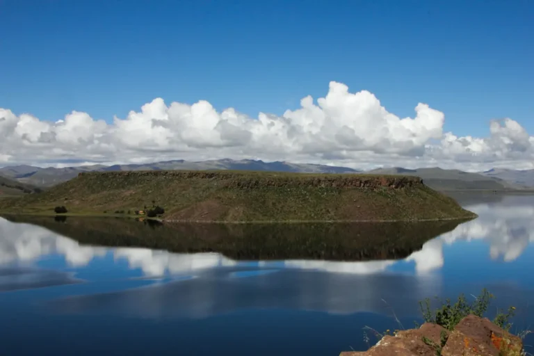 Sillustani Archaeological Ruins Tour